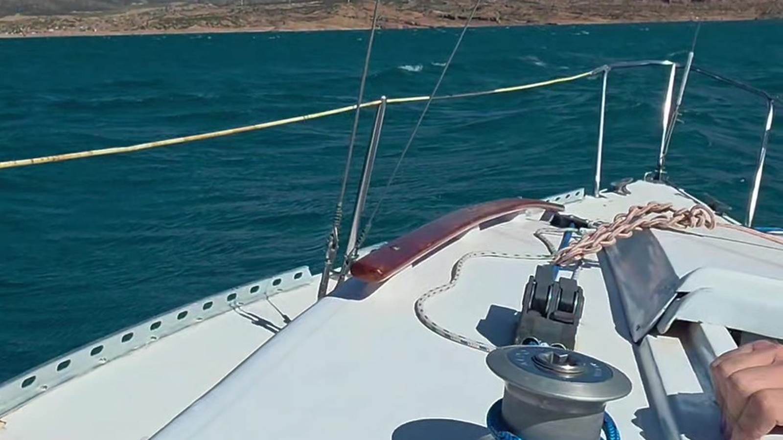El Clandestino navegando en el embalse de Potrerillos